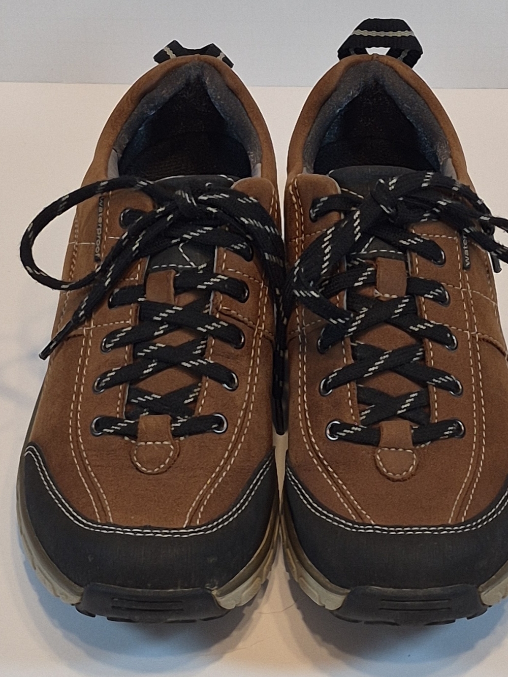 Clarks Outdoor Wave Walk Brown and Black Women's  Lace-Up Shoes